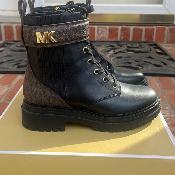 Michael Kors Stark Bootie - Picture 9 of 16